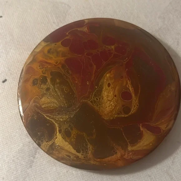 Handpoured Ceramic/resin coaster set - Picture 5 of 6